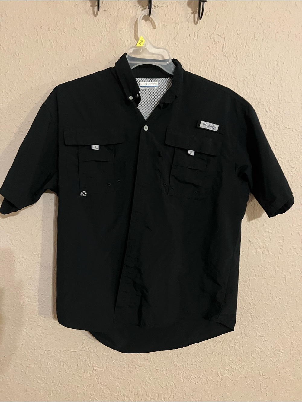 Columbia Men’s Short Sleeve Button-Down Shirt - Black